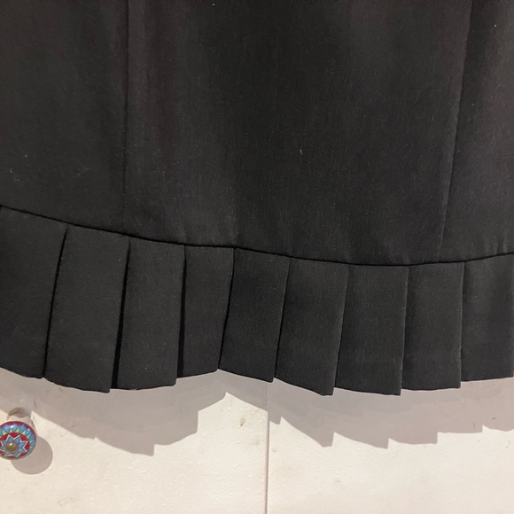 Cute black dress. - Picture 2 of 3